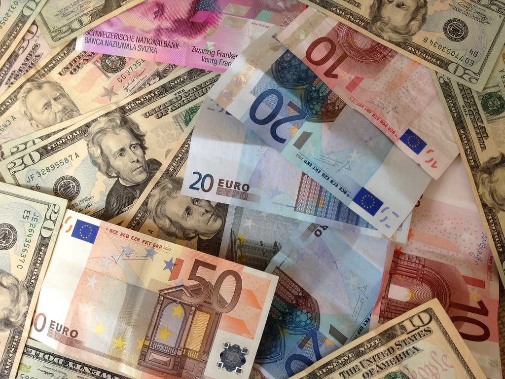 Euro Bölgesi sanayi üretimi Temmuz'da %0.1 daraldı