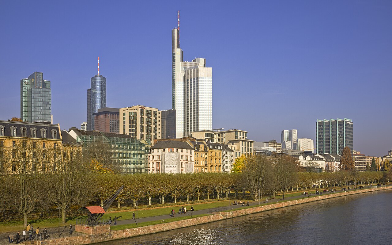 Commerzbank: Fed kredibilitesi Dolar'ı destekledi, EUR/USD hedefi 1.15'e indi